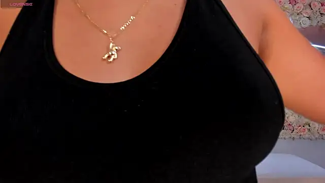 Snapshot of JessicaWilliams1 chatting on September 21, 2025, 9:22 am JessicaWilliams1 online show from September 21, 2025, 9:22 am