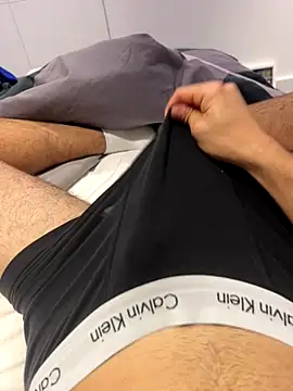 h0rnyguy001 online show from November 4, 2025, 10:09 pm