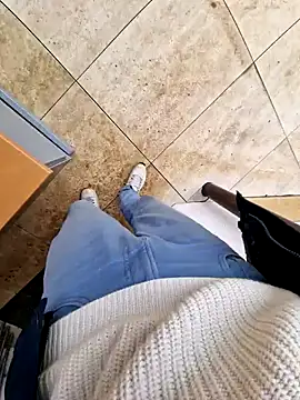 Snapshot of Lorent6969 chatting on January 27, 2025, 12:05 pm Lorent6969 online show from January 27, 2025, 12:05 pm