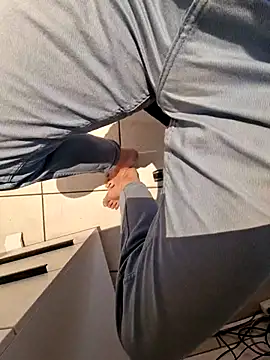 Snapshot of Lorent6969 chatting on February 10, 2025, 11:46 am Lorent6969 online show from February 10, 2025, 11:46 am