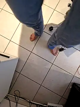 Snapshot of Lorent6969 chatting on February 24, 2025, 8:06 am Lorent6969 online show from February 24, 2025, 8:06 am