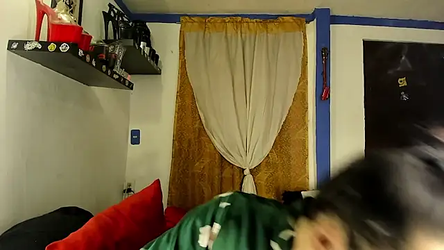 Snapshot of SARAMISHA chatting on March 21, 2026, 4:43 pm SARAMISHA online show from March 21, 2026, 4:43 pm