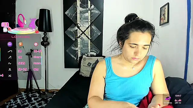 Snapshot of SARAMISHA chatting on April 3, 2026, 7:45 pm SARAMISHA online show from April 3, 2026, 7:45 pm