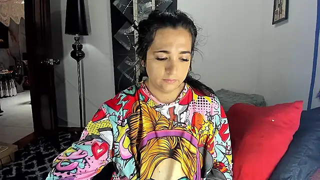 Snapshot of SARAMISHA chatting on April 10, 2026, 4:44 pm SARAMISHA online show from April 10, 2026, 4:44 pm