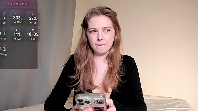 mercedescutee online show from January 29, 2025, 3:58 pm