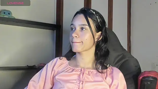 Snapshot of SamanthaWatson chatting on December 12, 2024, 11:58 pm SamanthaWatson online show from December 12, 2024, 11:58 pm