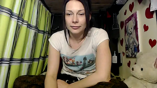 Snapshot of HarleyQuinn_69 chatting on March 15, 2025, 10:00 pm HarleyQuinn 69 online show from March 15, 2025, 10:00 pm
