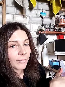 HarleyQuinn 69 online show from April 13, 2026, 10:54 am