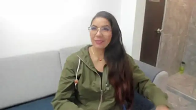 Luna Dumont online show from January 15, 2026, 11:15 am