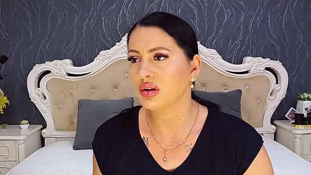 Snapshot of Lauren_Saint chatting on June 26, 2026, 3:05 pm Lauren Saint online show from June 26, 2026, 3:05 pm