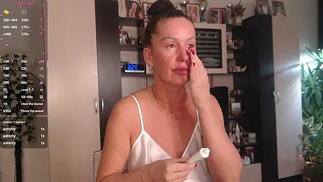 SheilaRyan online show from November 22, 2025, 4:55 am