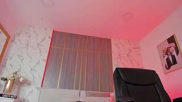 Snapshot of Dollar-girl chatting on February 8, 2026, 2:09 pm Dollar-girl online show from February 8, 2026, 2:09 pm