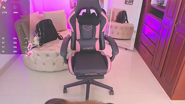 NATAASHA    online show from September 29, 2025, 3:44 am