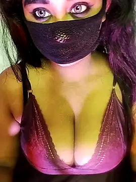 Snapshot of loveli_diya chatting on January 2, 2025, 2:33 am loveli diya online show from January 2, 2025, 2:33 am