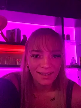 Snapshot of LizzyLush_ chatting on September 18, 2025, 11:40 pm LizzyLush online show from September 18, 2025, 11:40 pm