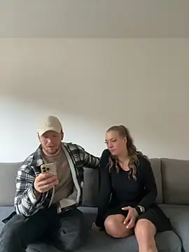 LizzyLush  online show from November 24, 2025, 1:44 pm