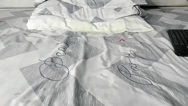 maybelline69 online show from October 21, 2025, 8:26 am