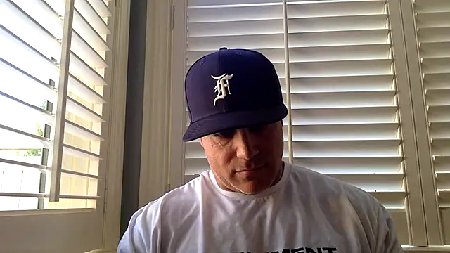 Bad daddy21 online show from September 22, 2025, 6:21 pm