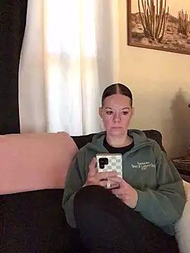 SidneyRaee online show from February 27, 2026, 4:07 pm