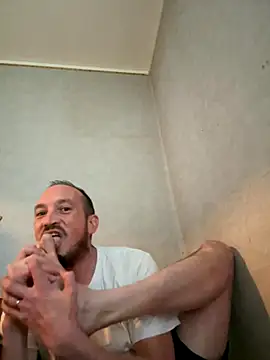 Snapshot of Denislamalice34 chatting on November 26, 2025, 3:46 pm Denislamalice34 online show from November 26, 2025, 3:46 pm