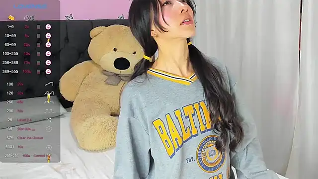 Snapshot of SophiaLiu chatting on January 21, 2025, 11:34 pm SophiaLiu online show from January 21, 2025, 11:34 pm