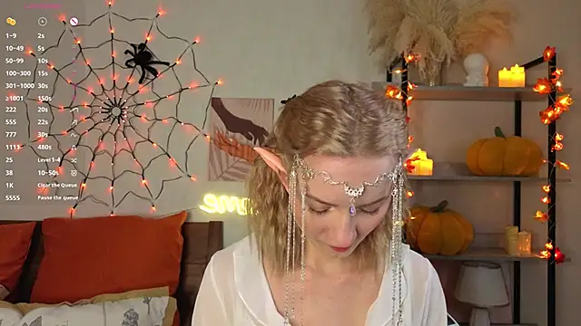 Snapshot of IdaValenti chatting on October 30, 2025, 11:05 pm IdaValenti online show from October 30, 2025, 11:05 pm