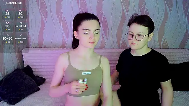  crazy baby  online show from November 14, 2025, 7:12 pm