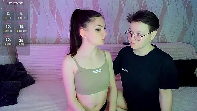  crazy baby  online show from December 4, 2025, 8:28 pm