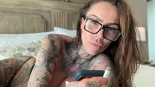 Snapshot of KadaLove69 chatting on February 17, 2026, 11:11 pm KadaLove69 online show from February 17, 2026, 11:11 pm