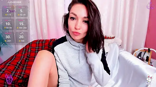 jessica tiny online show from June 5, 2026, 7:03 am