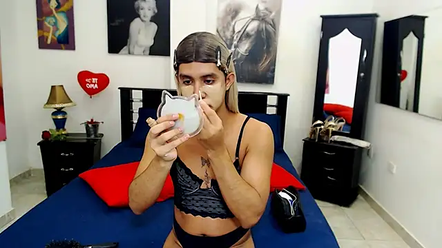 VeronicaReynolds online show from January 9, 2025, 12:09 pm