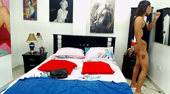 VeronicaReynolds online show from February 12, 2025, 3:05 pm