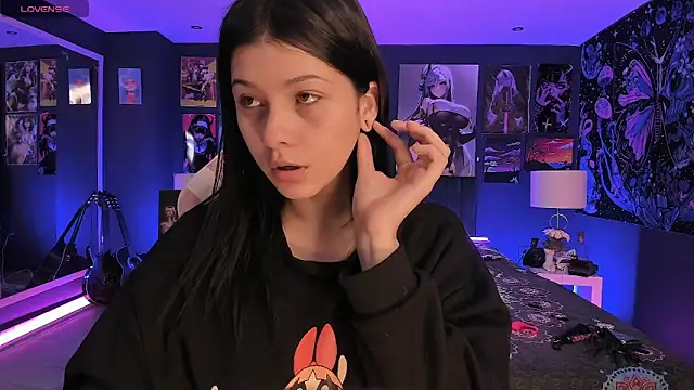 Snapshot of LanaKyutt chatting on October 3, 2025, 2:47 pm LanaKyutt online show from October 3, 2025, 2:47 pm