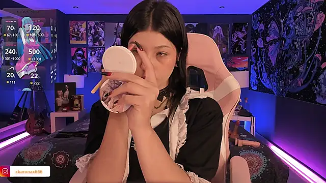 Snapshot of LanaKyutt chatting on November 19, 2025, 2:06 pm LanaKyutt online show from November 19, 2025, 2:06 pm