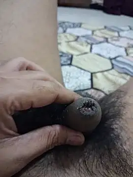 dirtybearr online show from December 5, 2025, 4:25 pm