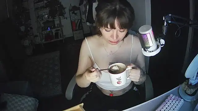 Snapshot of angelic_sg chatting on January 24, 2025, 12:42 am angelic sg online show from January 24, 2025, 12:42 am