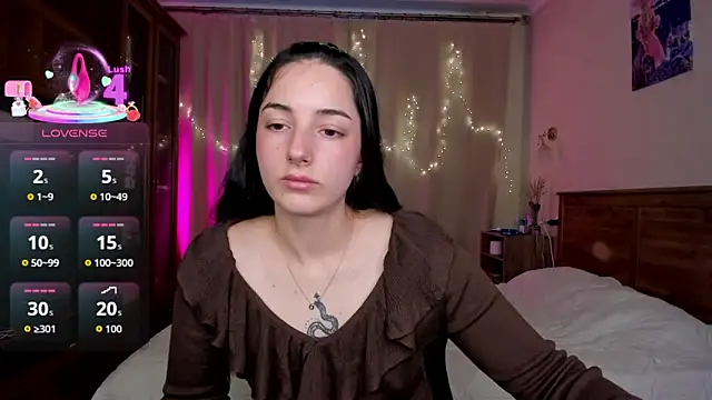 Snapshot of AishaGold chatting on January 15, 2026, 12:43 pm AishaGold online show from January 15, 2026, 12:43 pm