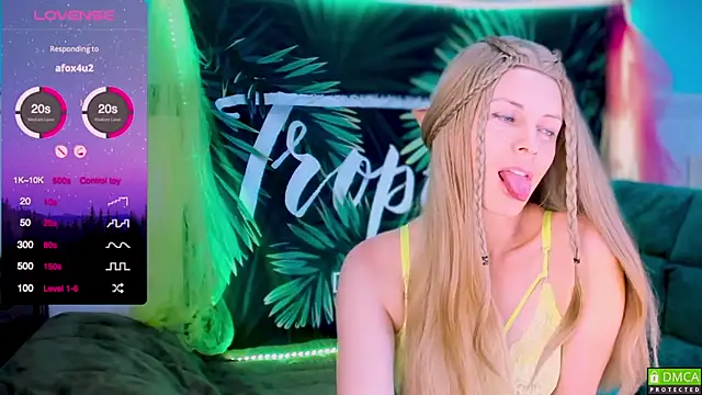 Snapshot of Flash_Summer chatting on December 7, 2024, 4:42 am Flash Summer online show from December 7, 2024, 4:42 am