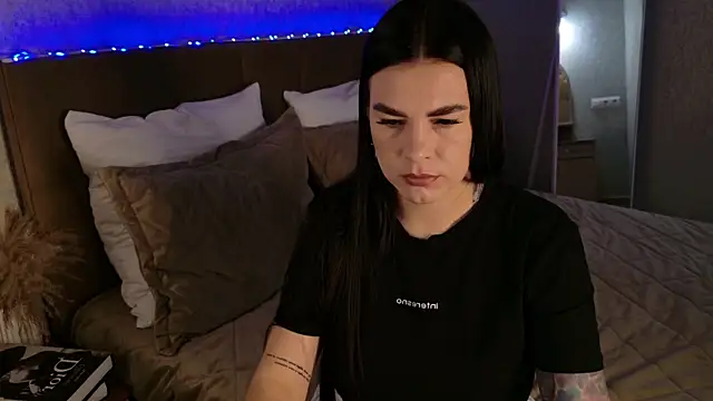 HugeBoobs- online show from October 16, 2025, 6:03 am
