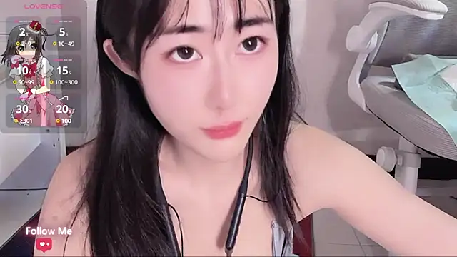 qiqi-- online show from December 20, 2024, 4:14 pm