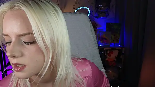 ImBonBon online show from November 11, 2025, 11:27 pm