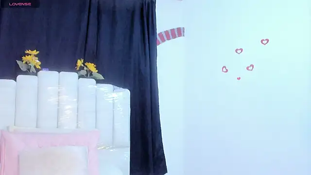 RoxannaBlanche online show from April 20, 2026, 11:13 am