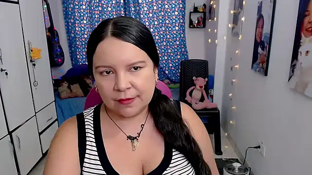 Snapshot of claryssa_ chatting on October 15, 2025, 7:47 pm claryssa online show from October 15, 2025, 7:47 pm