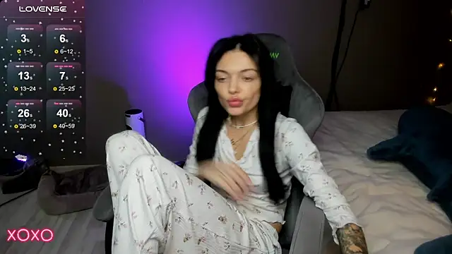 Mariella Adamss online show from December 21, 2025, 1:57 am