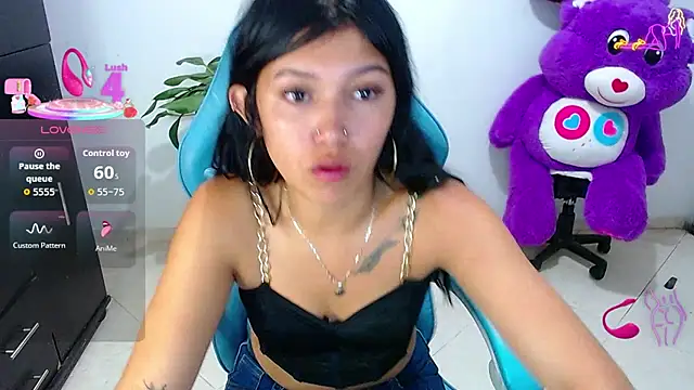 emily rosse04 online show from April 6, 2026, 1:25 am