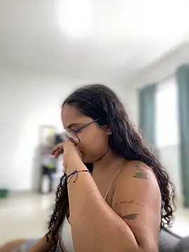 CurlyGirl 1 online show from December 14, 2024, 1:16 pm