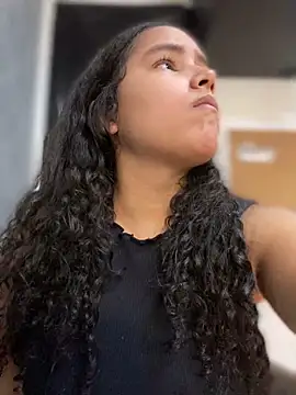 CurlyGirl 1 online show from December 28, 2024, 7:43 pm