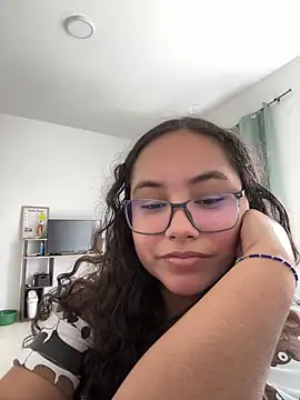 CurlyGirl 1 online show from January 31, 2025, 4:38 pm