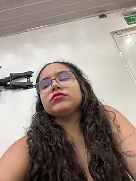 CurlyGirl 1 online show from March 15, 2025, 4:10 pm