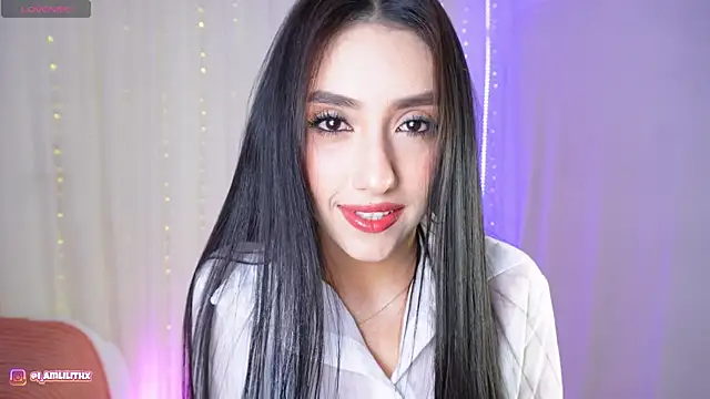 yourlittlesucubus online show from June 4, 2026, 5:02 am